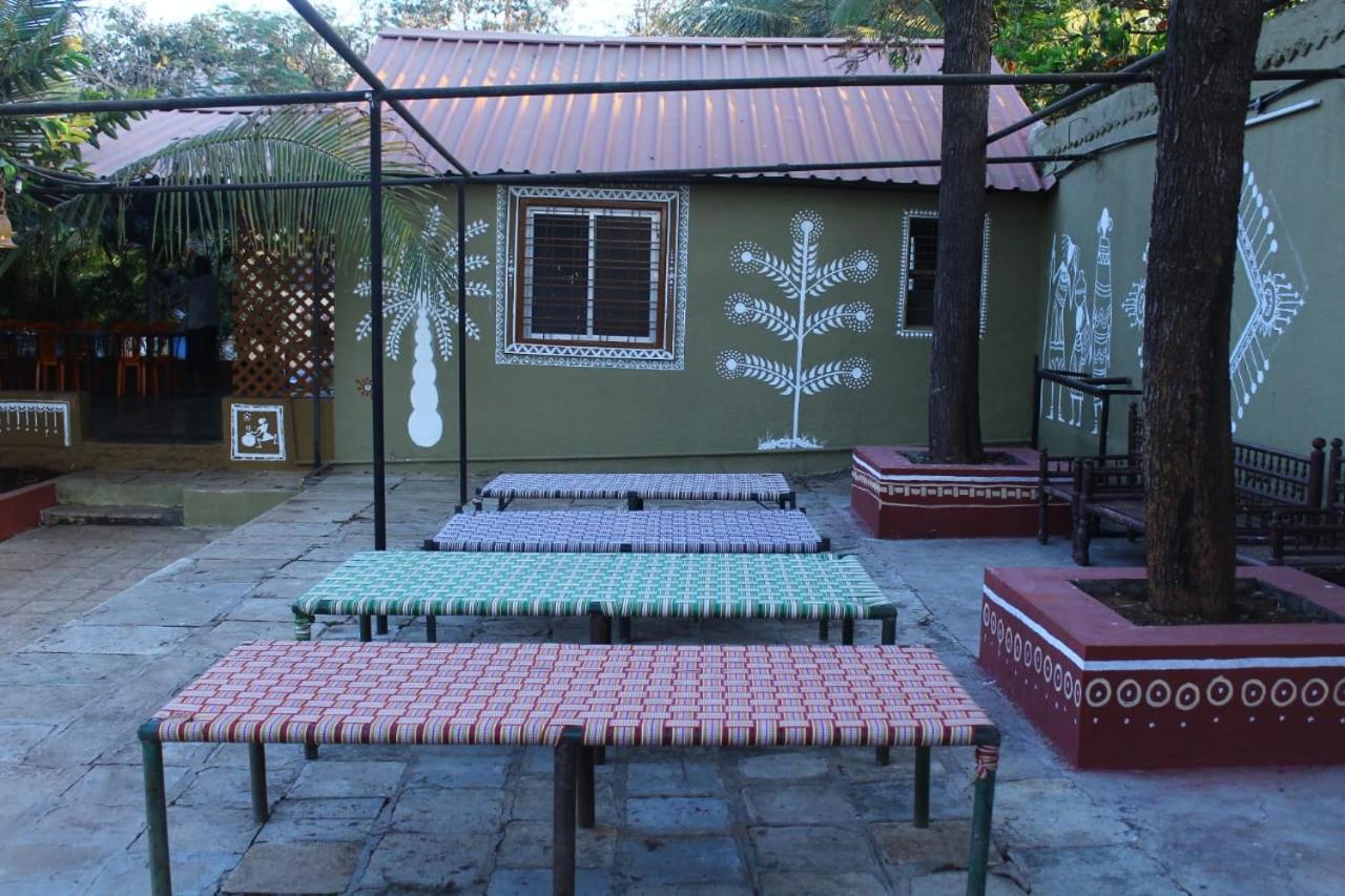 מלון פונה Nisarg Shrushti Farmhouse מראה חיצוני תמונה